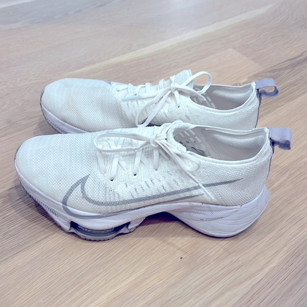 Women’s Nike Tempo running shoes size 9